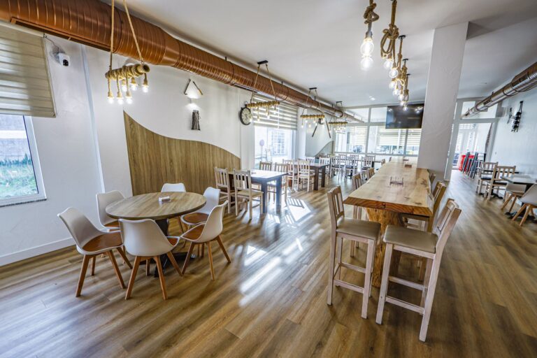 Instalaciones del Bodegón O Percebe