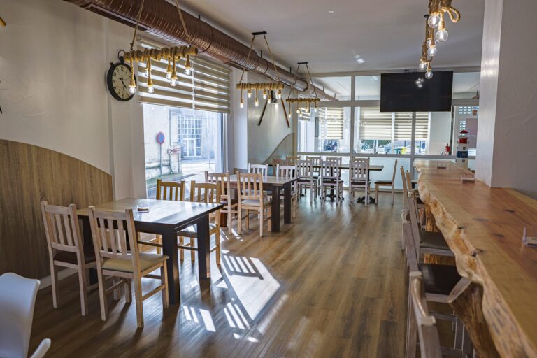 Instalaciones del Bodegón O Percebe