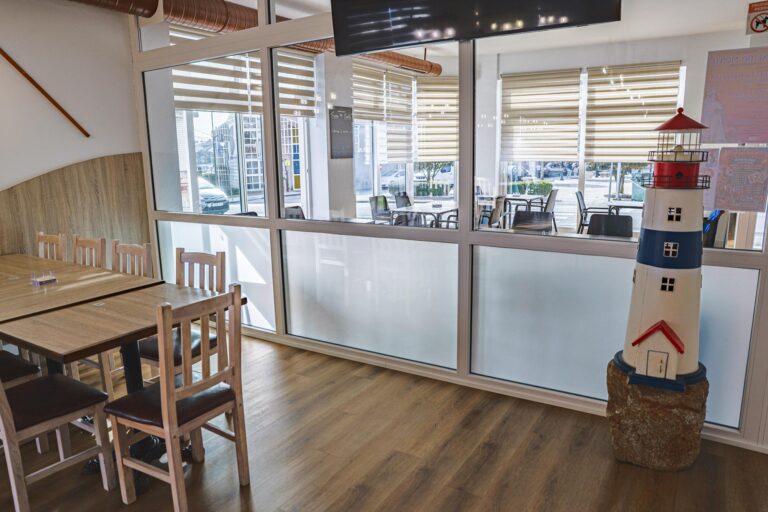 Instalaciones del Bodegón O Percebe