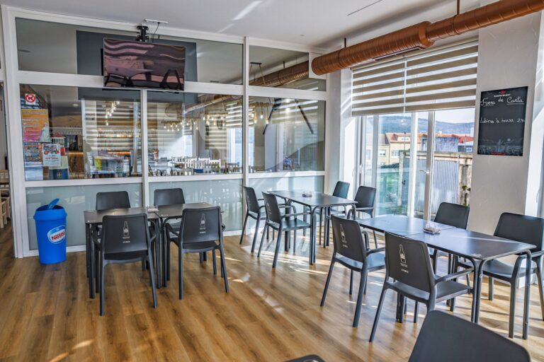 Instalaciones del Bodegón O Percebe